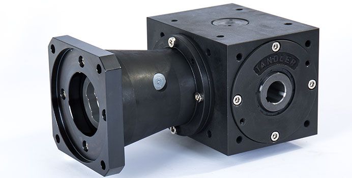 Boston Gear HF72415KB7HP20 Right Angle Gearbox Hollow Output Shaft 2.38 Center Distance 2.33 HP and 1159 in-lbs Output Torque at 1750 RPM NEMA 140TC Flange Input 1.250 Bore Diameter 15:1 Ratio