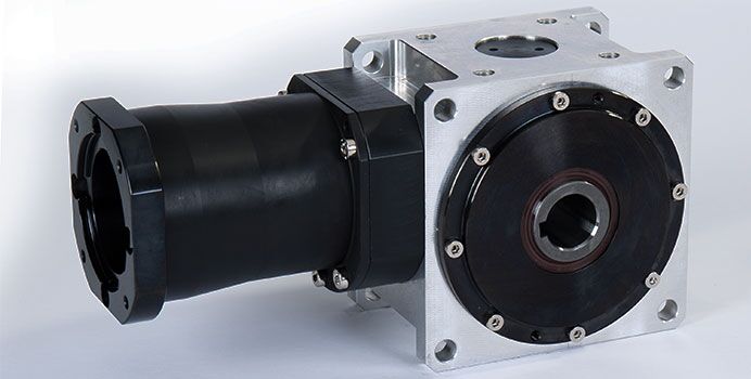 Hypoid gearbox with hollow shaft