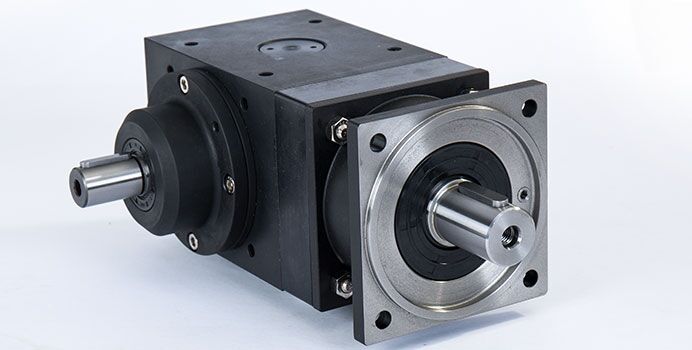 Bevel planetary gearbox with input shaft