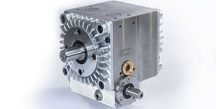 Double-planetary speed modulation gearbox