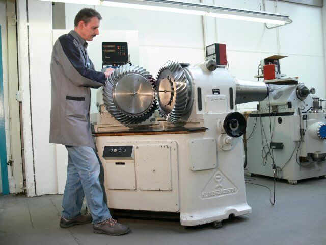 Flank test machine