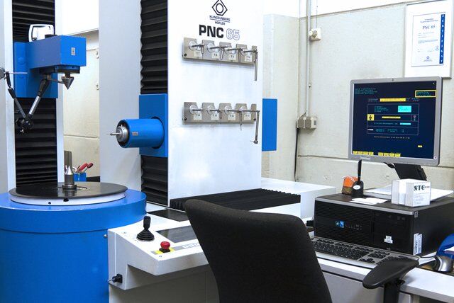 Measuring center Klingelnberg PNC 65 - TANDLER