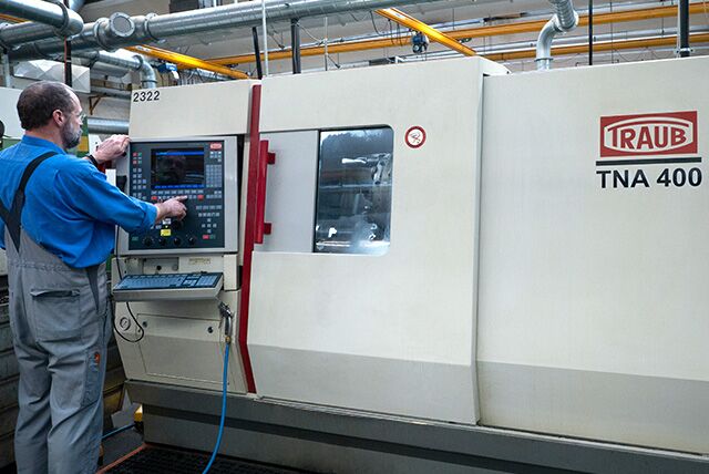 Turnery - Traub TNA 400