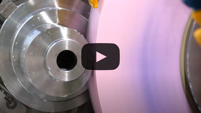 Grinding of an eccentric - Video