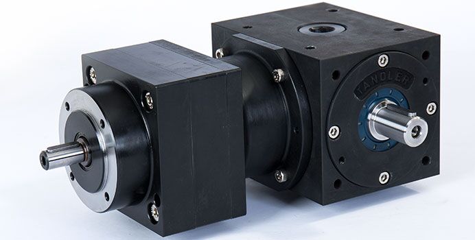 Planetary bevel gearbox with input shaft
