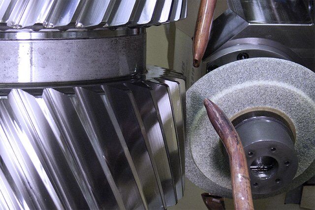 Grinding of double helical gears