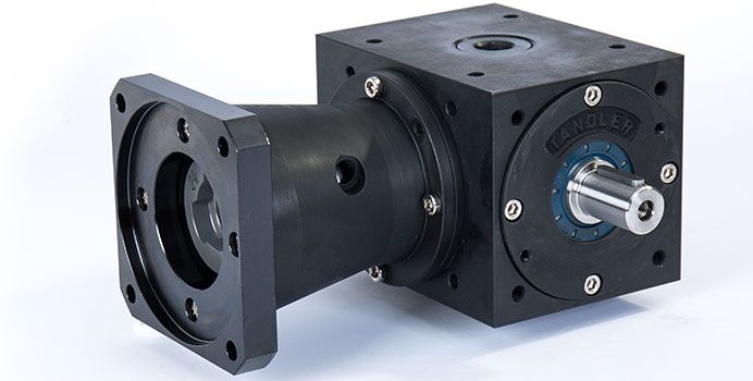 Servo bevel gearbox with flange standard version
